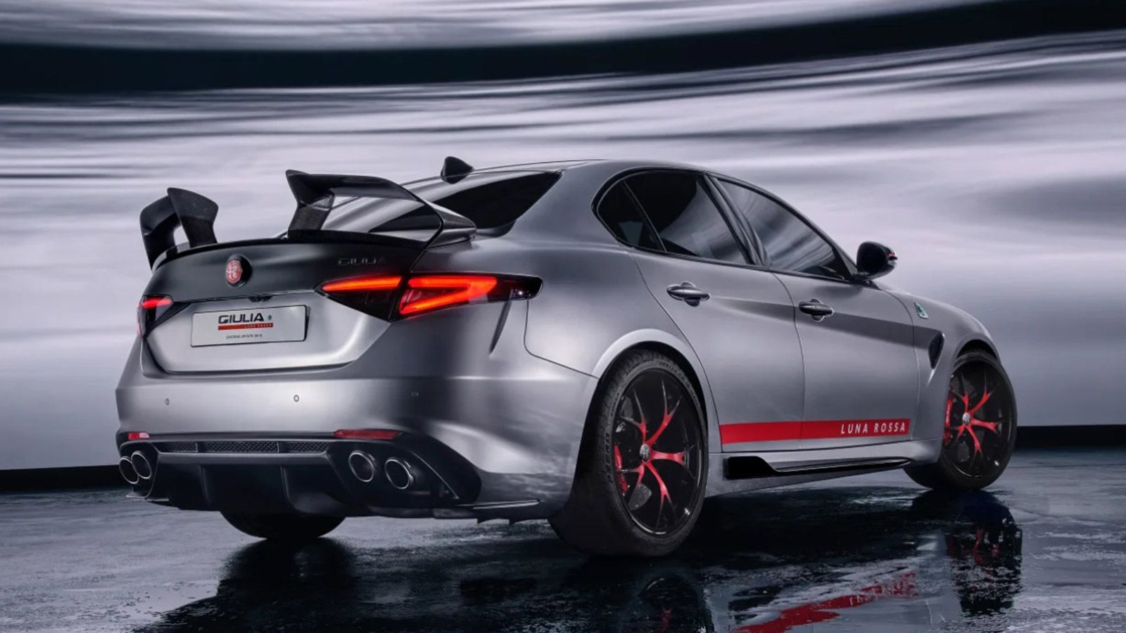 Η σπέσιαλ, Alfa Romeo Giulia Quadrifoglio Luna Rossa θα κατασκευαστεί συνολικά σε 10 αυτοκίνητα! 